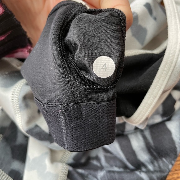 Lululemon Abstract Workout Top - Picture 7 of 7